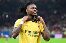 世界杯合法买球app -曼联要签莱奥！愿送3大球星交换，米兰只想要现金